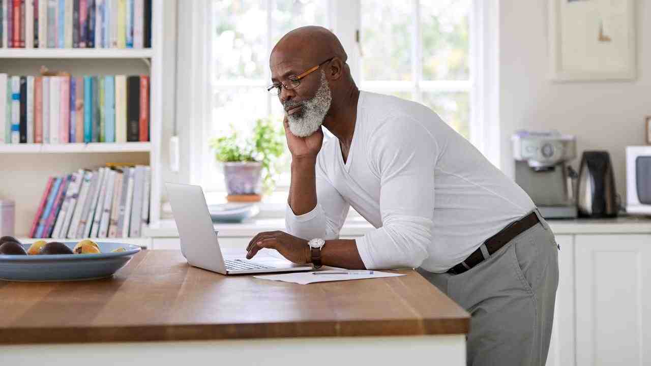 Is it better to retire at the beginning or end of the year?